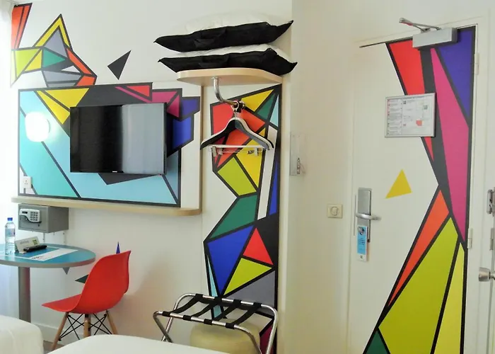 Ibis Styles Maine Montparnasse Hotel 3*