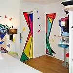 Ibis Styles Maine Montparnasse Hotel 3*