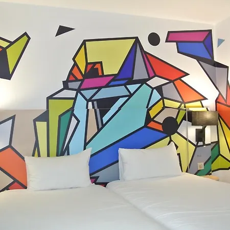 Отель Ibis Styles Maine Montparnasse