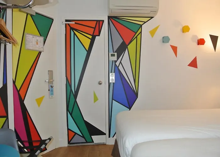 ホテル イビス スタイルズ メーヌ モンパルナス 3*