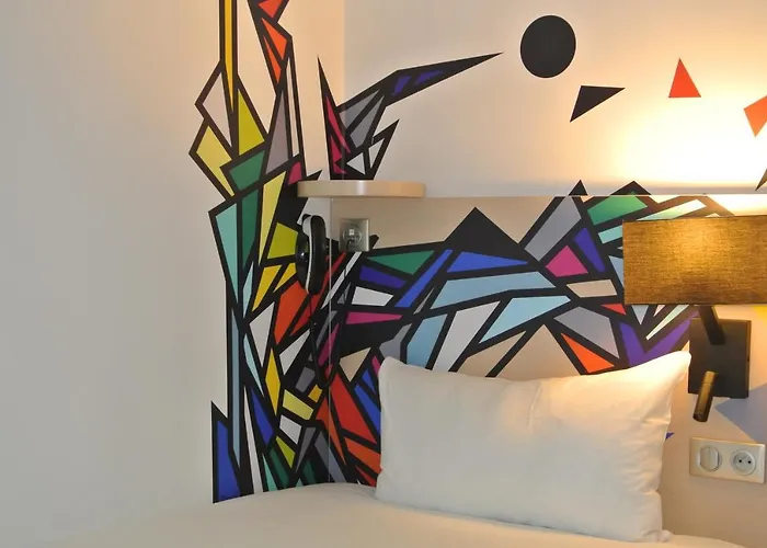 ホテル イビス スタイルズ メーヌ モンパルナス 3*