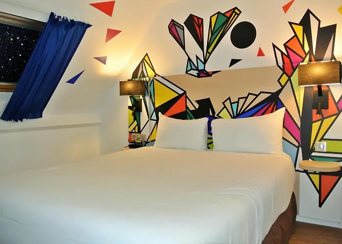 ホテル イビス スタイルズ メーヌ モンパルナス パリ