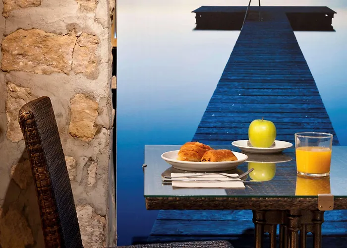 イビス スタイルズ メーヌ モンパルナス 3*