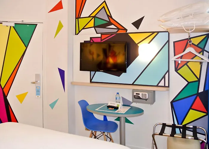 Ibis Styles Maine Montparnasse Hotel 3*