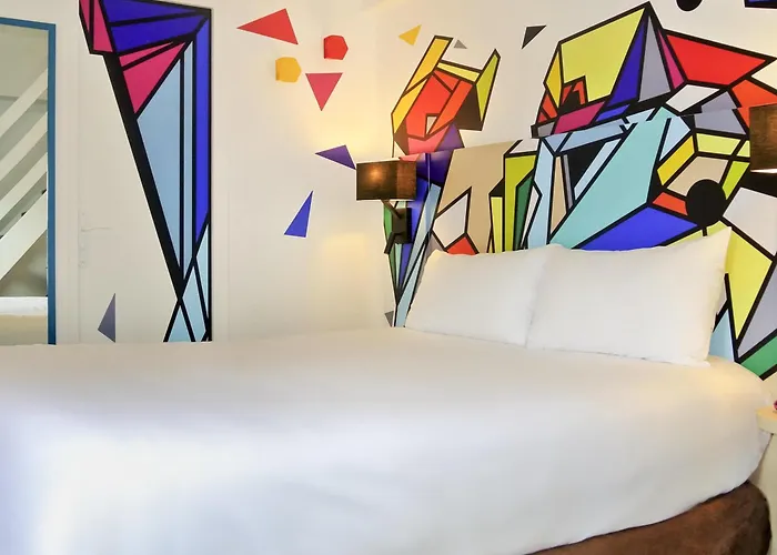 イビス スタイルズ メーヌ モンパルナス 3* パリ