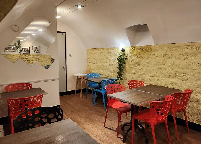 ホテル イビス スタイルズ メーヌ モンパルナス パリ